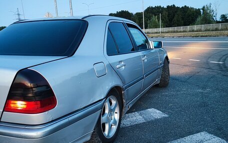 Mercedes-Benz C-Класс, 2000 год, 280 000 рублей, 5 фотография