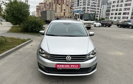 Volkswagen Polo VI (EU Market), 2017 год, 1 400 000 рублей, 2 фотография