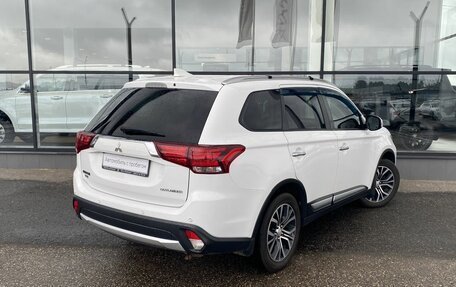 Mitsubishi Outlander III рестайлинг 3, 2017 год, 2 150 000 рублей, 4 фотография