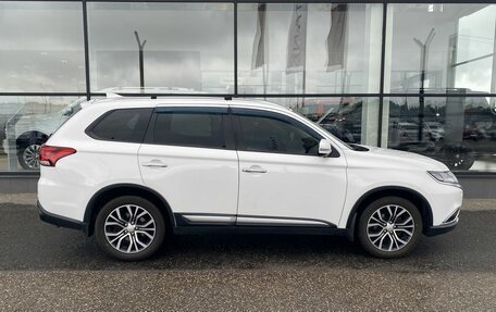 Mitsubishi Outlander III рестайлинг 3, 2017 год, 2 150 000 рублей, 6 фотография