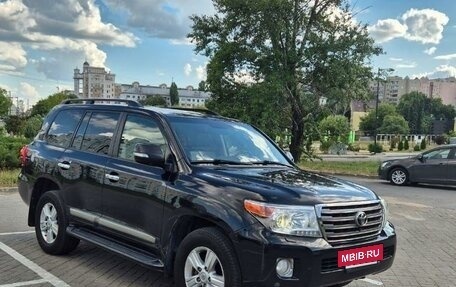 Toyota Land Cruiser 200, 2015 год, 3 800 000 рублей, 3 фотография