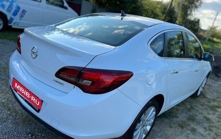 Opel Astra J, 2013 год, 1 000 000 рублей, 7 фотография