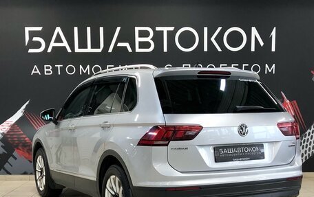 Volkswagen Tiguan II, 2017 год, 2 499 000 рублей, 6 фотография