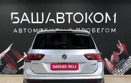 Volkswagen Tiguan II, 2017 год, 2 499 000 рублей, 5 фотография