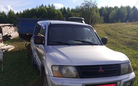 Mitsubishi Pajero III рестайлинг, 2002 год, 650 000 рублей, 2 фотография