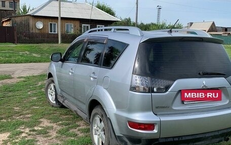 Mitsubishi Outlander III рестайлинг 3, 2010 год, 1 500 000 рублей, 4 фотография