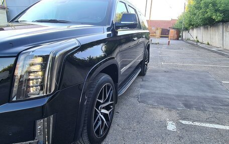 Cadillac Escalade IV, 2015 год, 4 600 000 рублей, 21 фотография