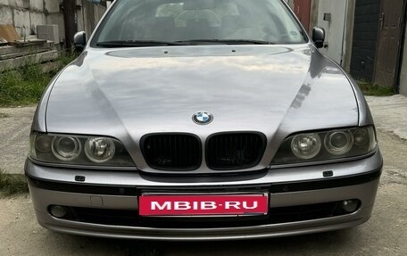 BMW 5 серия, 2001 год, 750 000 рублей, 3 фотография