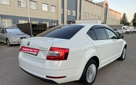 Skoda Octavia, 2017 год, 1 795 000 рублей, 8 фотография