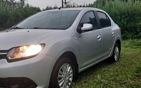 Renault Logan II, 2016 год, 960 000 рублей, 4 фотография