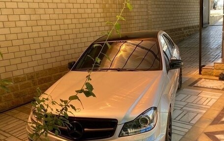 Mercedes-Benz C-Класс, 2012 год, 1 750 000 рублей, 2 фотография