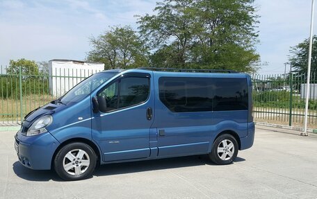 Renault Trafic, 2004 год, 1 850 000 рублей, 5 фотография