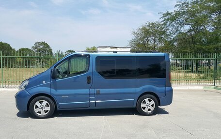 Renault Trafic, 2004 год, 1 850 000 рублей, 6 фотография