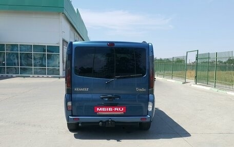 Renault Trafic, 2004 год, 1 850 000 рублей, 9 фотография