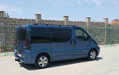 Renault Trafic, 2004 год, 1 850 000 рублей, 17 фотография