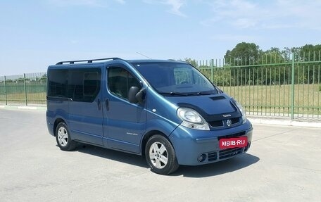 Renault Trafic, 2004 год, 1 850 000 рублей, 13 фотография