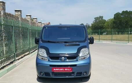 Renault Trafic, 2004 год, 1 850 000 рублей, 19 фотография