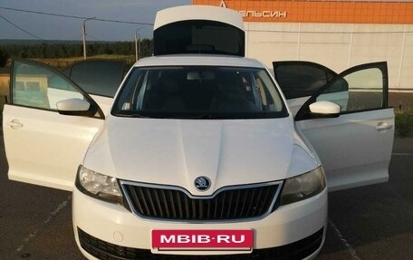 Skoda Rapid I, 2015 год, 1 370 000 рублей, 2 фотография