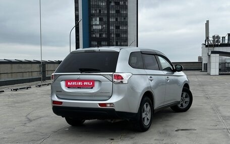 Mitsubishi Outlander III рестайлинг 3, 2013 год, 1 420 871 рублей, 2 фотография