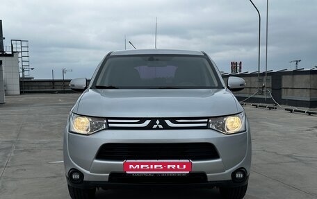 Mitsubishi Outlander III рестайлинг 3, 2013 год, 1 420 871 рублей, 3 фотография