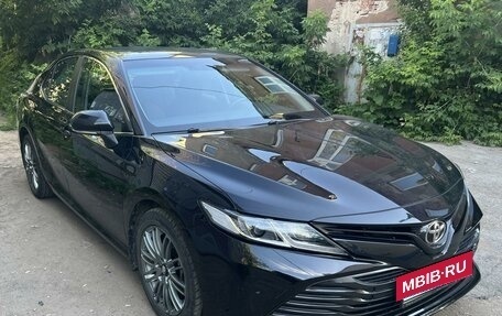 Toyota Camry, 2018 год, 2 877 000 рублей, 2 фотография