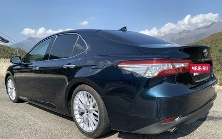 Toyota Camry, 2018 год, 3 350 000 рублей, 4 фотография