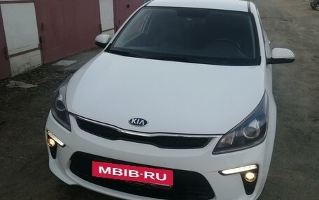 KIA Rio IV, 2018 год, 1 920 000 рублей, 3 фотография