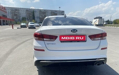 KIA Optima IV, 2020 год, 2 100 000 рублей, 2 фотография