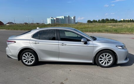 Toyota Camry, 2021 год, 3 000 000 рублей, 4 фотография