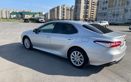 Toyota Camry, 2021 год, 3 000 000 рублей, 7 фотография