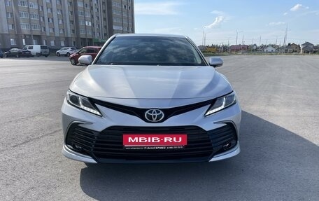 Toyota Camry, 2021 год, 3 000 000 рублей, 2 фотография