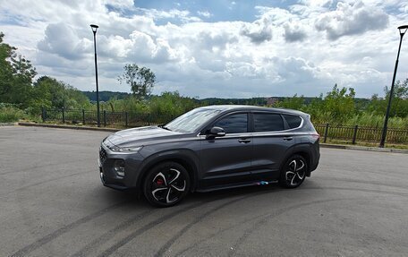 Hyundai Santa Fe IV, 2019 год, 3 750 000 рублей, 2 фотография