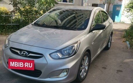 Hyundai Solaris II рестайлинг, 2013 год, 810 000 рублей, 11 фотография