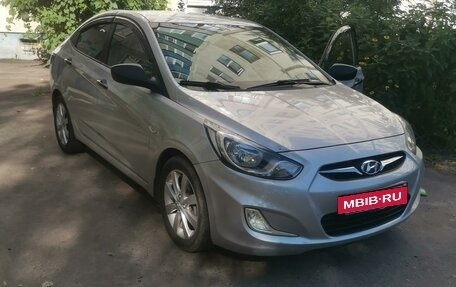 Hyundai Solaris II рестайлинг, 2013 год, 810 000 рублей, 4 фотография