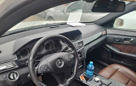 Mercedes-Benz E-Класс, 2011 год, 1 850 000 рублей, 6 фотография