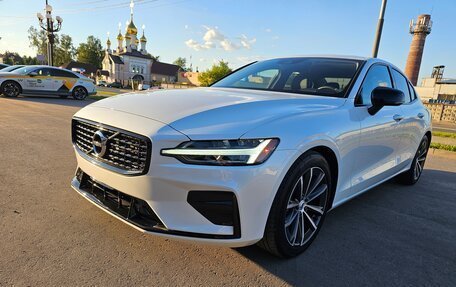 Volvo S60 III, 2022 год, 3 299 000 рублей, 1 фотография