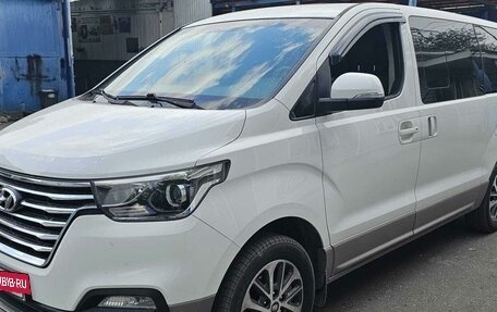 Hyundai Grand Starex Grand Starex I рестайлинг 2, 2019 год, 4 100 000 рублей, 3 фотография