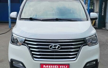 Hyundai Grand Starex Grand Starex I рестайлинг 2, 2019 год, 4 100 000 рублей, 2 фотография