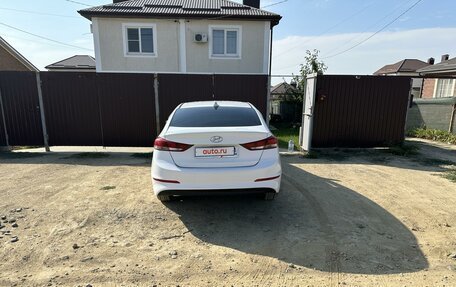 Hyundai Elantra VI рестайлинг, 2017 год, 1 050 000 рублей, 3 фотография