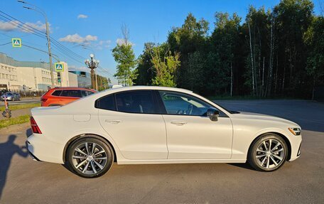 Volvo S60 III, 2022 год, 3 299 000 рублей, 6 фотография