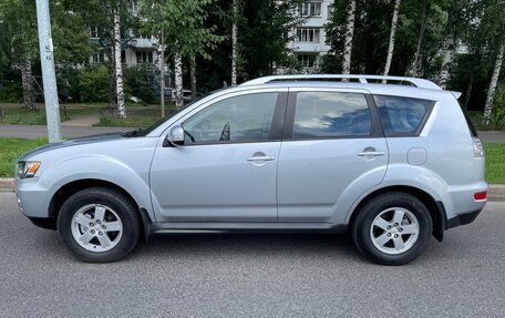 Mitsubishi Outlander III рестайлинг 3, 2010 год, 989 000 рублей, 8 фотография