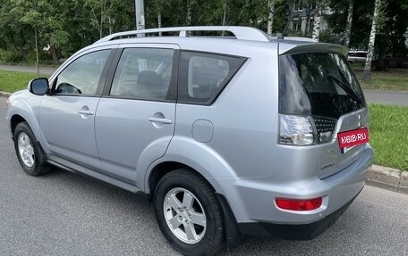 Mitsubishi Outlander III рестайлинг 3, 2010 год, 989 000 рублей, 7 фотография