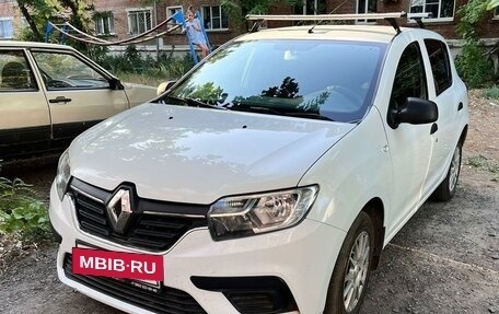 Renault Sandero II рестайлинг, 2019 год, 900 000 рублей, 2 фотография