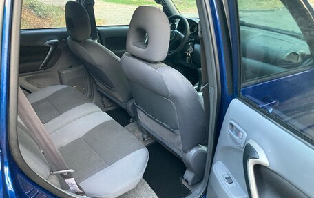 Toyota RAV4, 2003 год, 1 100 000 рублей, 27 фотография