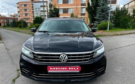 Volkswagen Passat B8 рестайлинг, 2017 год, 1 799 000 рублей, 2 фотография