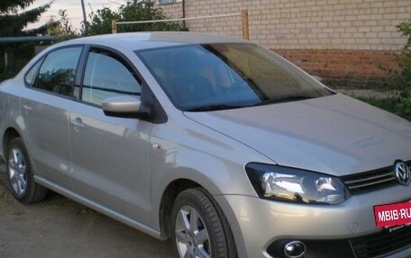 Volkswagen Polo VI (EU Market), 2011 год, 750 000 рублей, 2 фотография