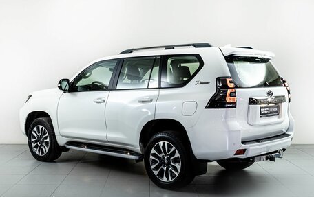 Toyota Land Cruiser Prado 150 рестайлинг 2, 2022 год, 8 900 000 рублей, 6 фотография