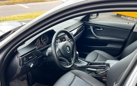 BMW 3 серия, 2010 год, 1 445 000 рублей, 9 фотография