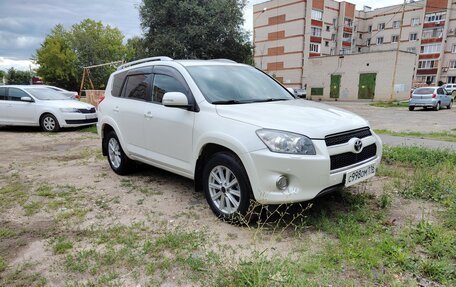 Toyota RAV4, 2011 год, 1 870 000 рублей, 2 фотография