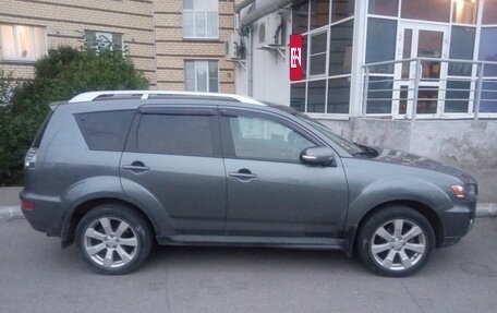 Mitsubishi Outlander III рестайлинг 3, 2010 год, 1 000 000 рублей, 3 фотография